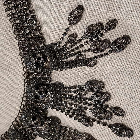 Goth Black and Grey Rhinestone Skull and Gun Metal Choker GUESS - Picture 1 of 12